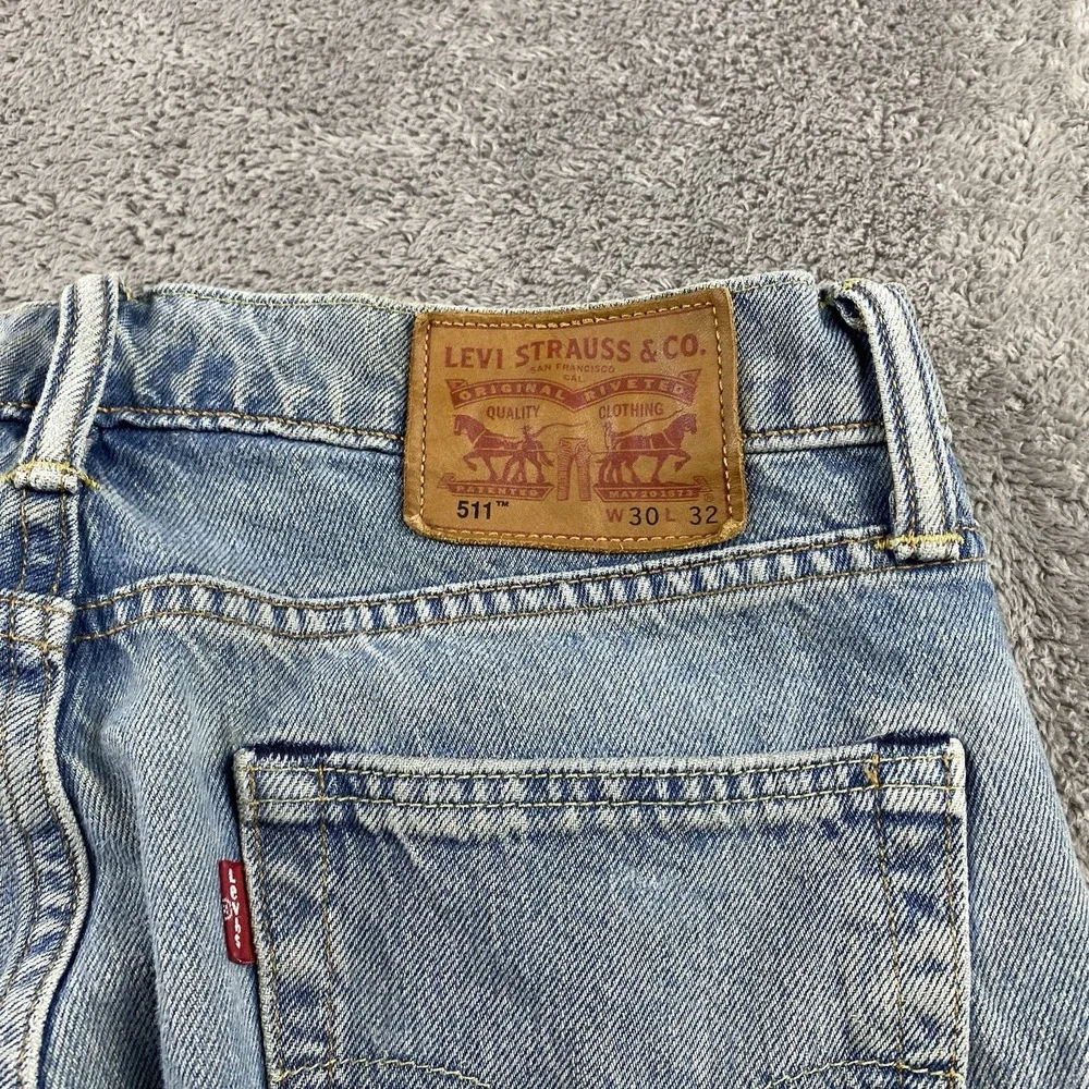 Levis 511 Slim Fit Jeans Mens 30x32 Blue Light‎ Wash Low Rise